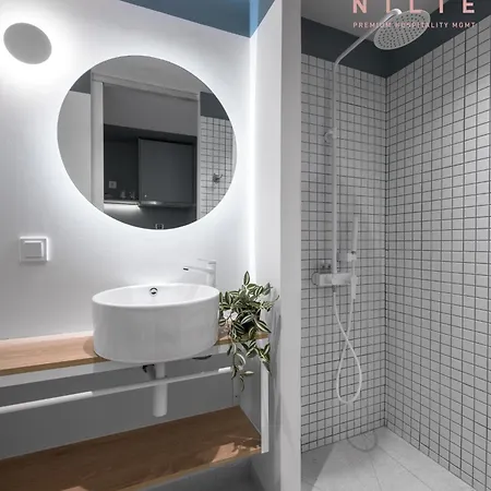 V19, Nilie Hospitality Mgmt Apartment *
